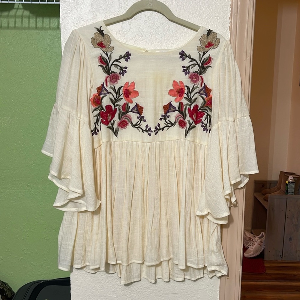 Dainty top